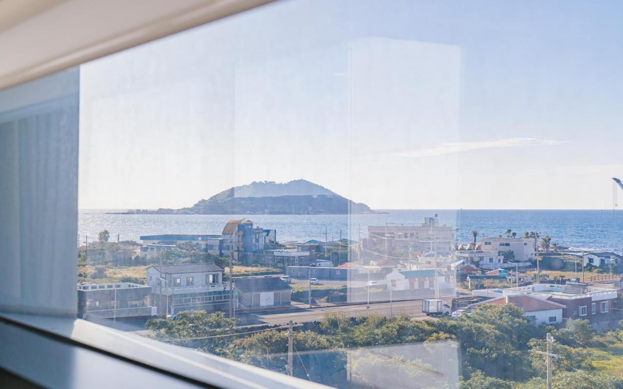 Aroomi Hotel Hyupjae Чеджу Екстериор снимка